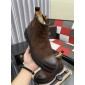 UGG 登山鞋