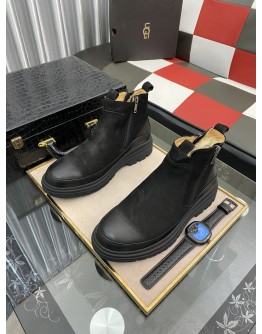 UGG 登山鞋