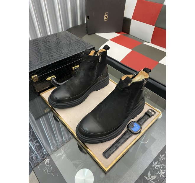 UGG 登山鞋